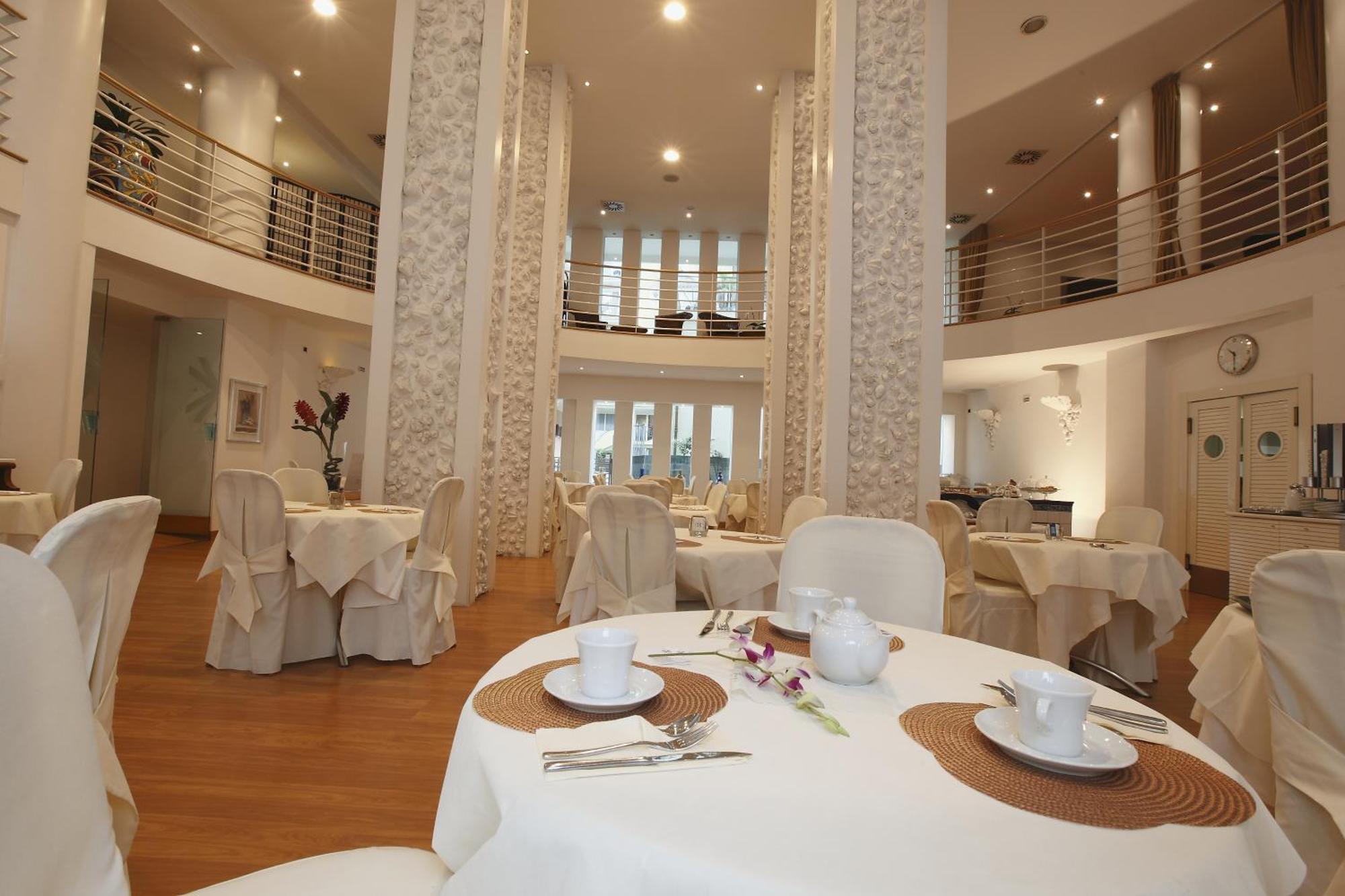 Hotel Luxor Ріміні Номер фото