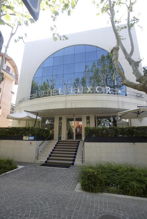 Hotel Luxor Ріміні Екстер'єр фото